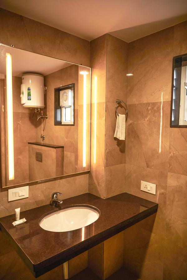 The Atithi Niwas Hotel Indore Esterno foto
